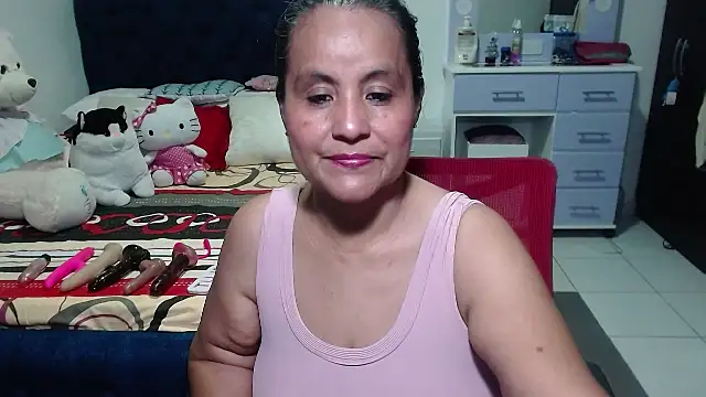 Snapshot of pervert_mommy_ chatting on September 20, 10:38 am pervert mommy online show from September 20, 10:38 am