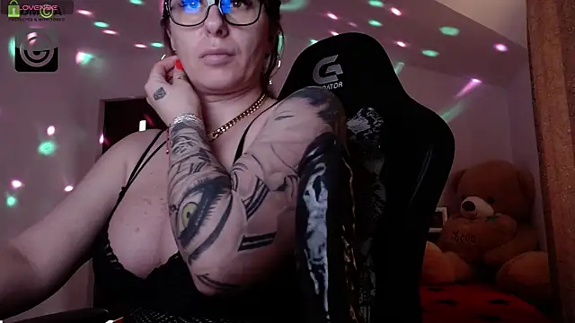 SonyaDevon online show from December 23, 10:21 am