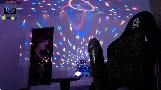 SonyaDevon online show from February 15, 3:58 am