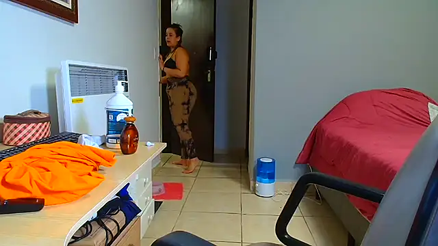 BumbumGigante online show from July 3, 1:45 am