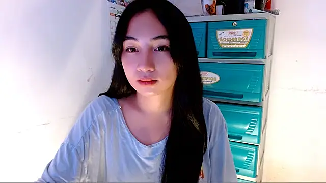 Snapshot of SweetLilly_18 chatting on September 18, 3:36 pm SweetLilly 18 online show from September 18, 3:36 pm