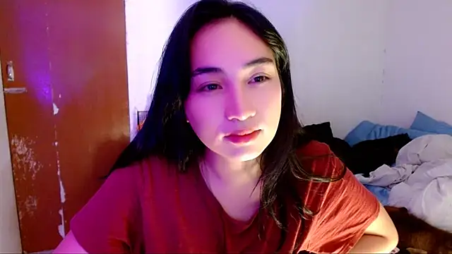 Snapshot of SweetLilly_18 chatting on September 24, 5:05 pm SweetLilly 18 online show from September 24, 5:05 pm