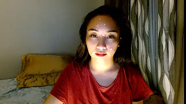 Snapshot of SweetLilly_18 chatting on March 13, 11:17 am SweetLilly 18 online show from March 13, 11:17 am