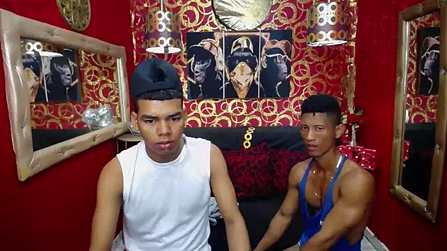 Snapshot of PEINBOYS chatting on February 3, 7:10 pm PEINBOYS online show from February 3, 7:10 pm