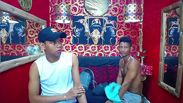 Snapshot of PEINBOYS chatting on February 5, 6:59 pm PEINBOYS online show from February 5, 6:59 pm