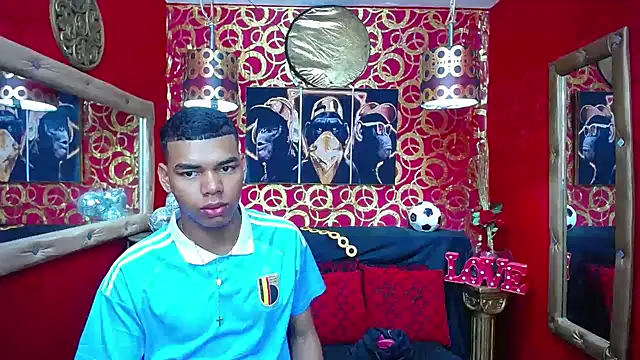 Snapshot of PEINBOYS chatting on February 13, 6:59 pm PEINBOYS online show from February 13, 6:59 pm