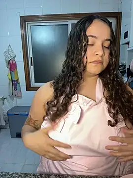 Snapshot of Sweet_sully__ chatting on December 15, 5:53 pm Sweet sully online show from December 15, 5:53 pm