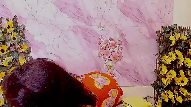 Snapshot of IndianAllure chatting on January 8, 5:54 am IndianAllure online show from January 8, 5:54 am