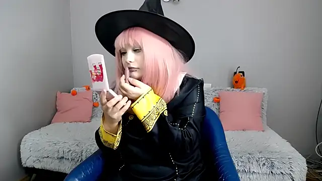 Estheri online show from October 28, 7:12 am