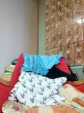 Snapshot of Elza01 chatting on October 4, 5:55 pm Elza01 online show from October 4, 5:55 pm