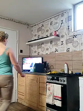 Snapshot of Elza01 chatting on October 8, 5:16 am Elza01 online show from October 8, 5:16 am