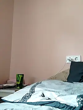 Snapshot of Elza01 chatting on November 22, 7:18 am Elza01 online show from November 22, 7:18 am