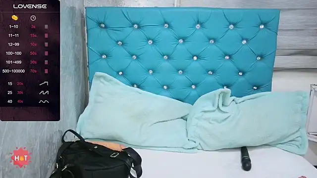 Snapshot of MAARYMOON chatting on October 21, 10:49 am MAARYMOON online show from October 21, 10:49 am