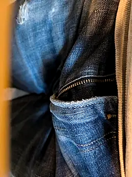Snapshot of nakedman194_ chatting on May 11, 8:31 am nakedman194 online show from May 11, 8:31 am