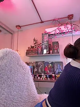 Zoe Bae online show from March 10, 12:15 am