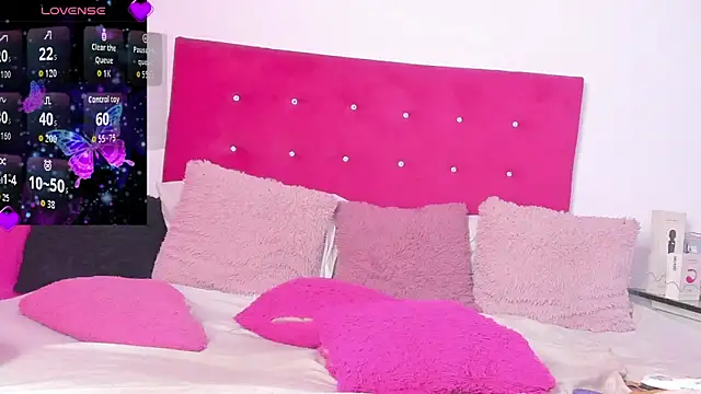 Snapshot of sasha_xxxx chatting on April 30, 8:57 pm sasha xxxx online show from April 30, 8:57 pm