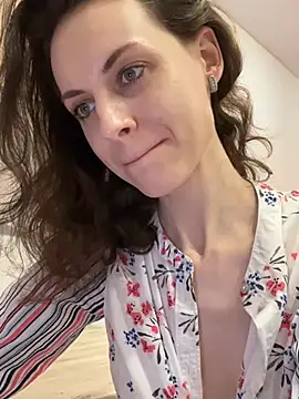 Snapshot of MissAnuta chatting on March 10, 4:14 pm MissAnuta online show from March 10, 4:14 pm