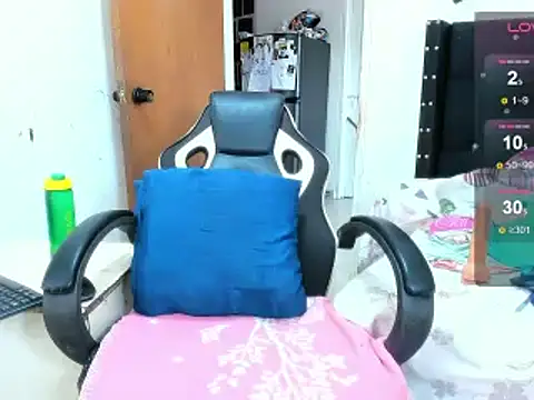 Snapshot of ebonnylatinx chatting on December 7, 9:44 pm ebonnylatinx online show from December 7, 9:44 pm