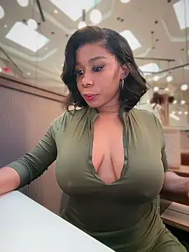 Snapshot of Belle___ chatting on February 20, 10:21 pm Belle online show from February 20, 10:21 pm