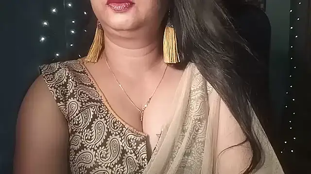 Snapshot of YourModhu chatting on July 3, 8:37 pm YourModhu online show from July 3, 8:37 pm
