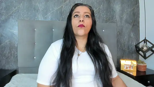 SexxyPamela online show from May 10, 7:19 pm