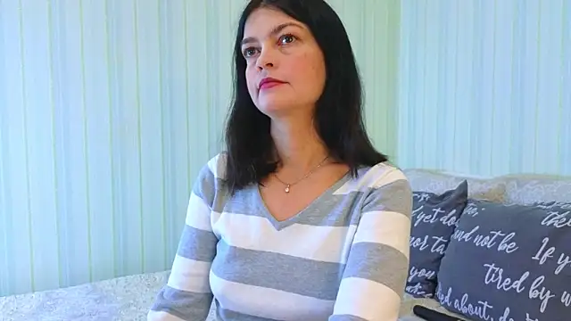  Lily  online show from November 10, 7:18 am