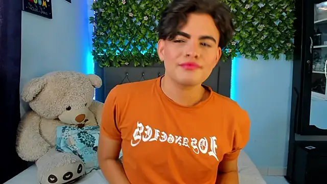 kamii 22 online show from December 17, 3:28 pm