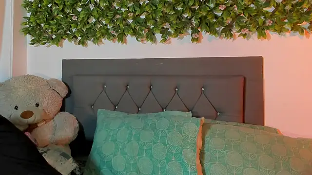 kamii 22 online show from September 27, 3:06 pm