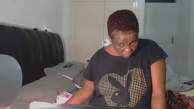 Snapshot of BigButtGodess chatting on March 4, 4:52 pm BigButtGodess online show from March 4, 4:52 pm