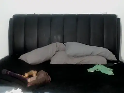 Snapshot of BigButtGodess chatting on October 16, 2:45 am BigButtGodess online show from October 16, 2:45 am