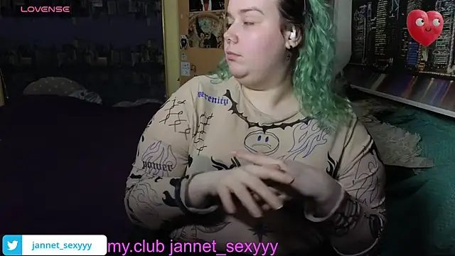 Snapshot of JannetPie chatting on February 13, 4:03 pm JannetPie online show from February 13, 4:03 pm