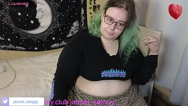 Snapshot of JannetPie chatting on February 23, 6:00 am JannetPie online show from February 23, 6:00 am