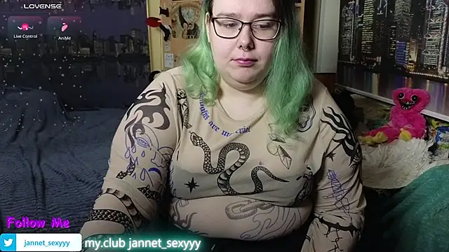 Snapshot of JannetPie chatting on March 3, 12:50 am JannetPie online show from March 3, 12:50 am