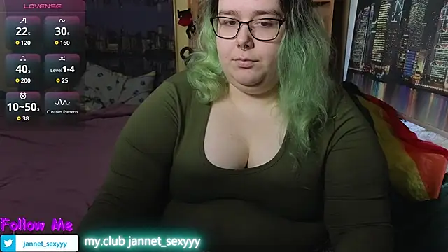 Snapshot of JannetPie chatting on March 16, 1:59 pm JannetPie online show from March 16, 1:59 pm