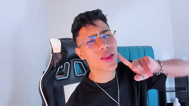 AlanNaughty online show from February 6, 8:56 pm