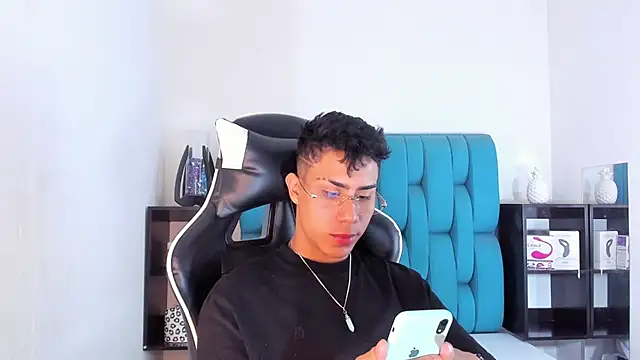 AlanNaughty online show from February 26, 8:33 pm