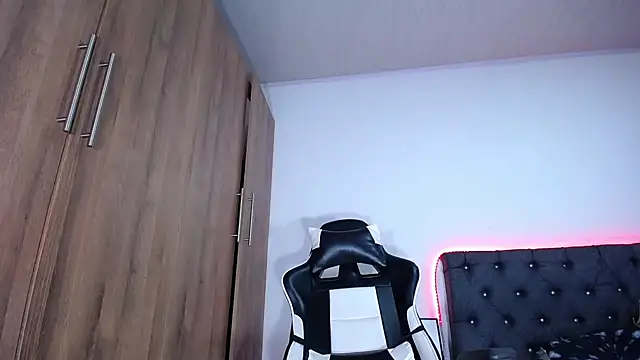 AlanNaughty online show from March 15, 3:07 am