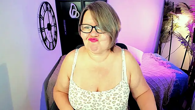 Shannonshine online show from March 25, 2:01 pm