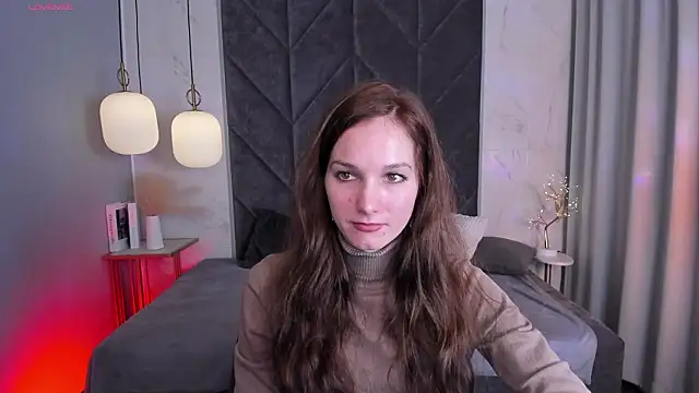 Snapshot of MirandaGlow chatting on March 8, 5:33 am MirandaGlow online show from March 8, 5:33 am