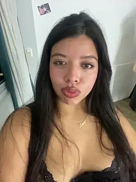 Snapshot of DulceAngelica chatting on March 19, 2:04 am DulceAngelica online show from March 19, 2:04 am