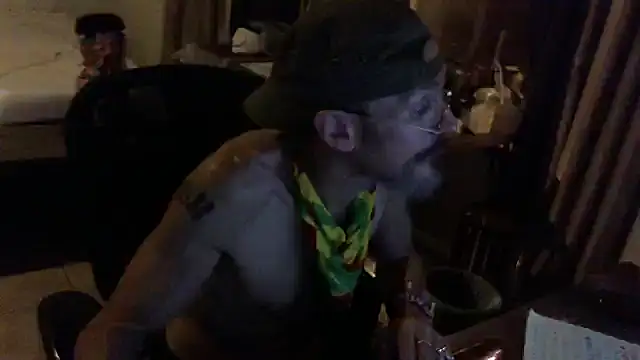 Snapshot of mycock2474u chatting on October 9, 1:58 am mycock2474u online show from October 9, 1:58 am