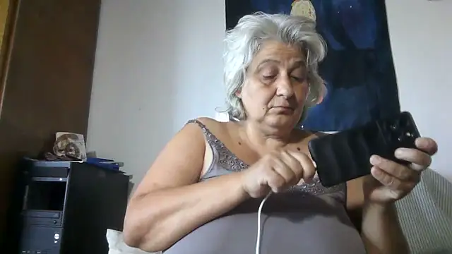 Snapshot of ExquisiteMature chatting on June 19, 9:57 am ExquisiteMature online show from June 19, 9:57 am