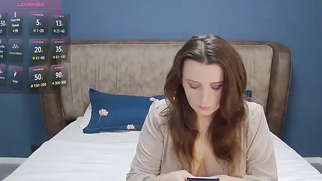 Snapshot of IamMolly chatting on January 18, 9:45 pm IamMolly online show from January 18, 9:45 pm
