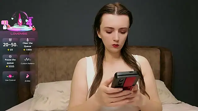 IamMolly online show from May 18, 8:14 pm