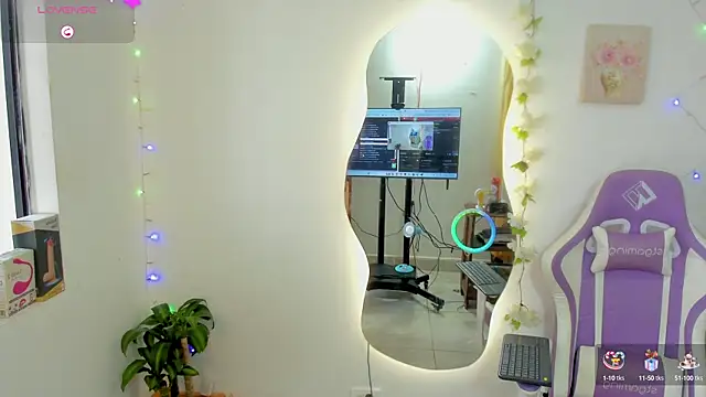 Snapshot of sofia_gold_ chatting on September 11, 12:38 pm sofia gold online show from September 11, 12:38 pm