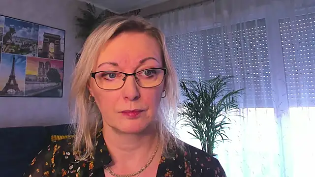 vanessa chat online show from March 12, 2:23 pm