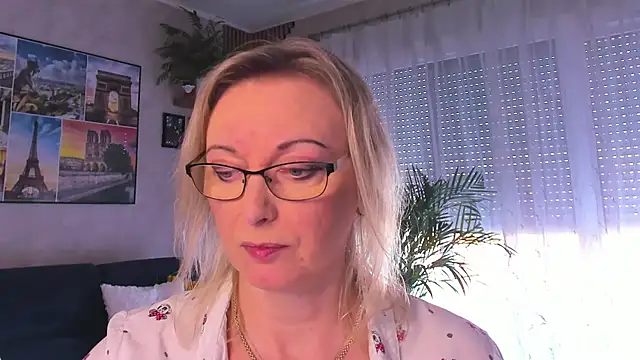 Snapshot of vanessa_chat chatting on April 9, 1:38 pm vanessa chat online show from April 9, 1:38 pm