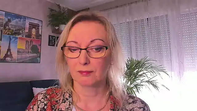 Snapshot of vanessa_chat chatting on April 12, 1:27 pm vanessa chat online show from April 12, 1:27 pm