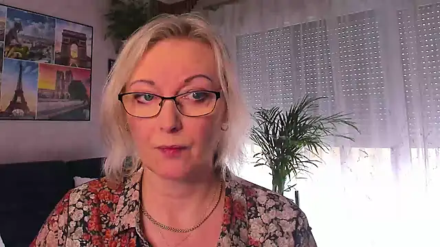 Snapshot of vanessa_chat chatting on April 20, 1:14 pm vanessa chat online show from April 20, 1:14 pm