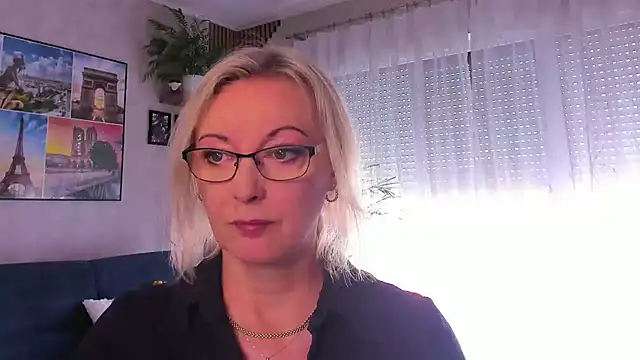 Snapshot of vanessa_chat chatting on May 4, 1:18 pm vanessa chat online show from May 4, 1:18 pm